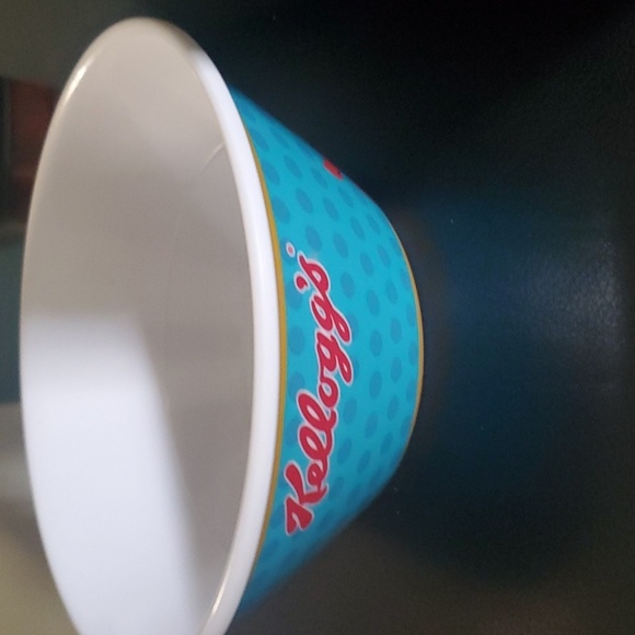 Colorful Tony the Tiger Bowl - Picture 3 of 8